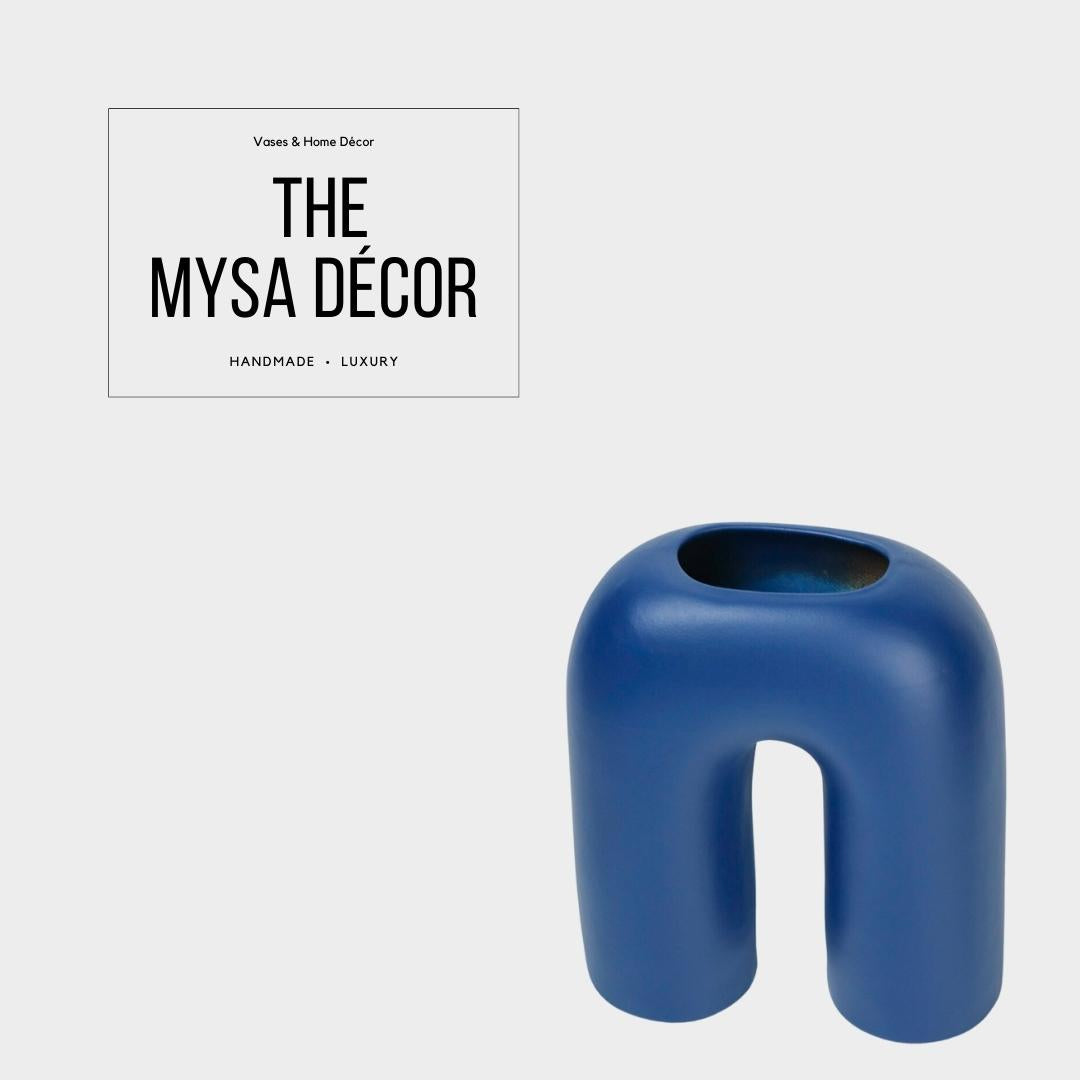 Customisable Uno Vase.